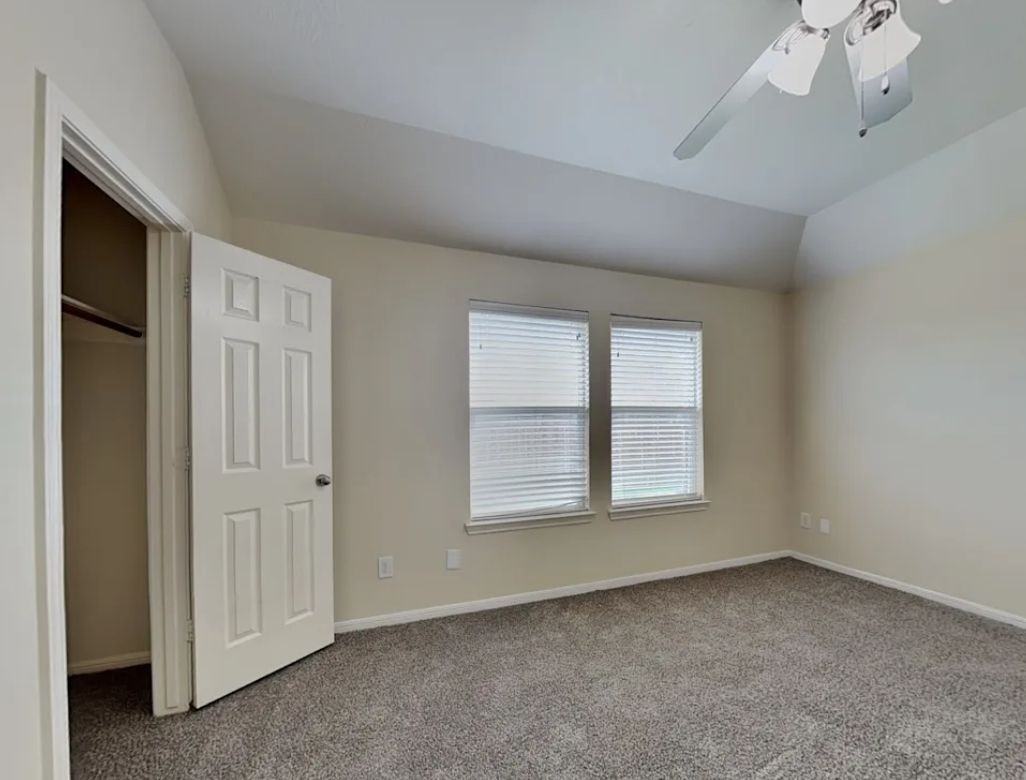 19235 Sandelford Dr - Photo 5 of 14