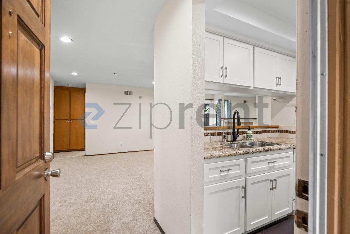 38862 Cherry Glen Cmn - Photo 6 of 29