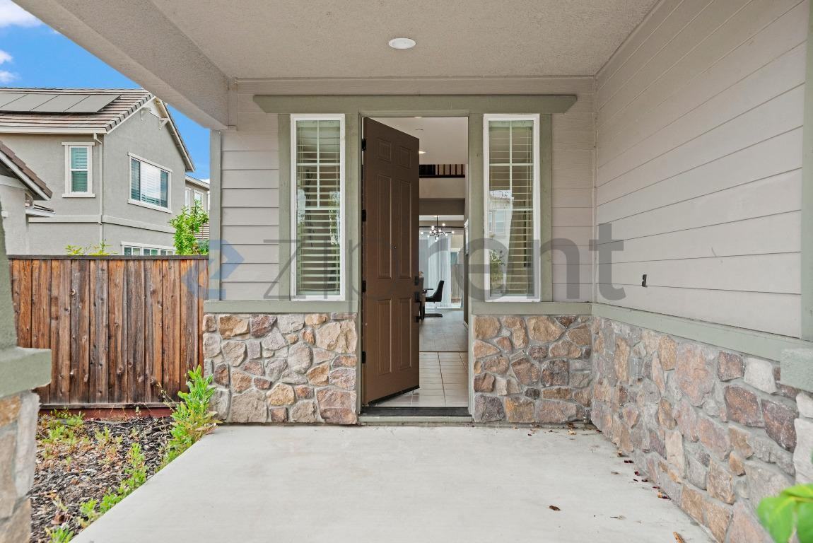 813 Stickney Way - Photo 4 of 40
