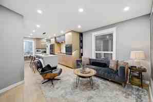 featured image of Ascot Ave