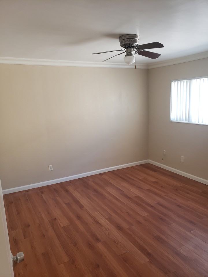 13541 Vanowen Street - Photo 6 of 13