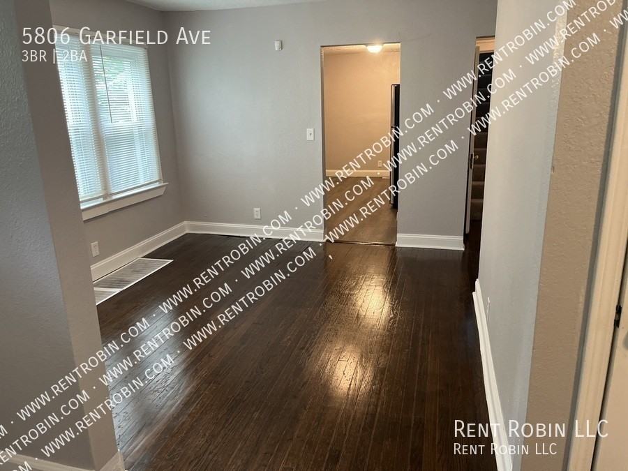 5806 Garfield Ave - Photo 6 of 20