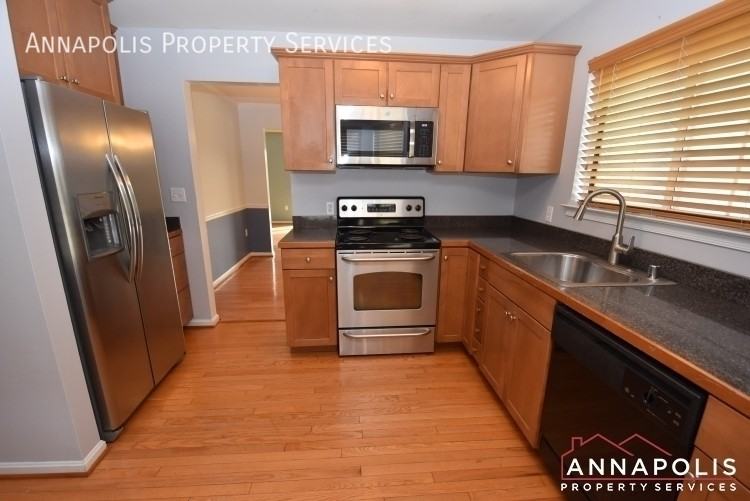 687 Genessee St - Photo 4 of 27