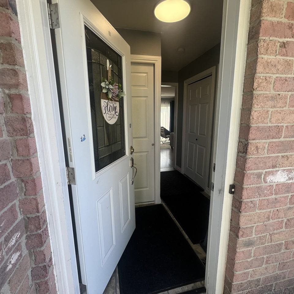 417 Cadbury Court #2 - Photo 4 of 27
