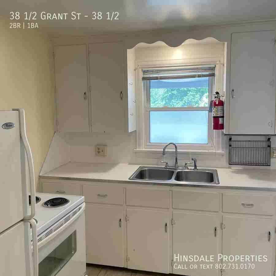 38 1/2 Grant St #38-1-2 - Photo 5 of 20