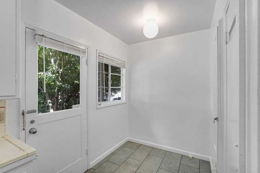 2727 Parker St #H - Photo 6 of 19