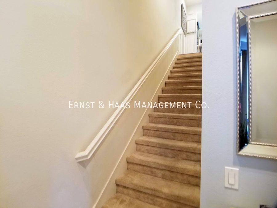 5777 Acacia Ln - Photo 5 of 30