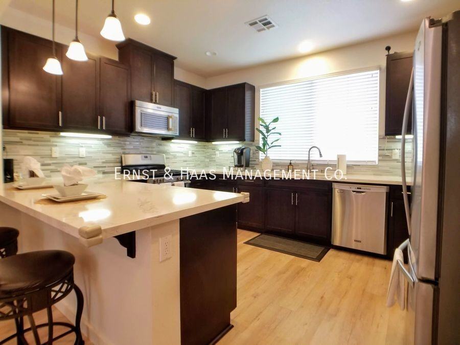 5777 Acacia Ln - Photo 6 of 30