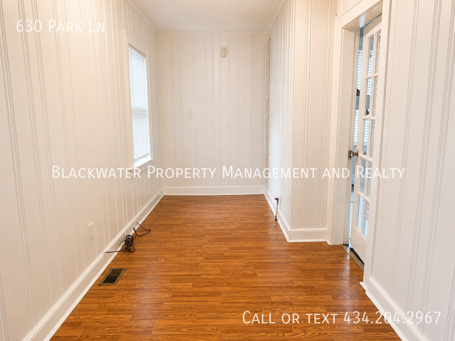 630 Park Ln - Photo 6 of 15