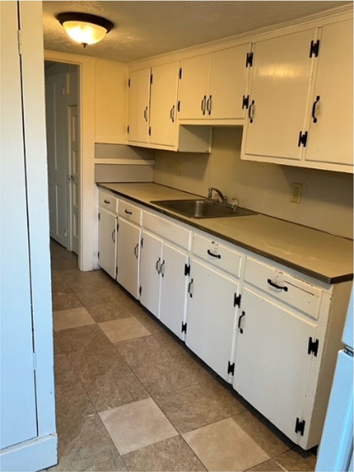85 Stratton Rd - Photo 3 of 15
