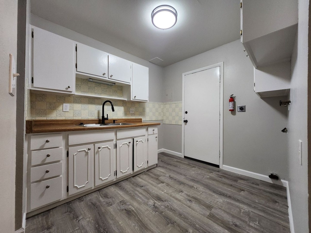 215 1/2 W Ramona Ave - Photo 3 of 24