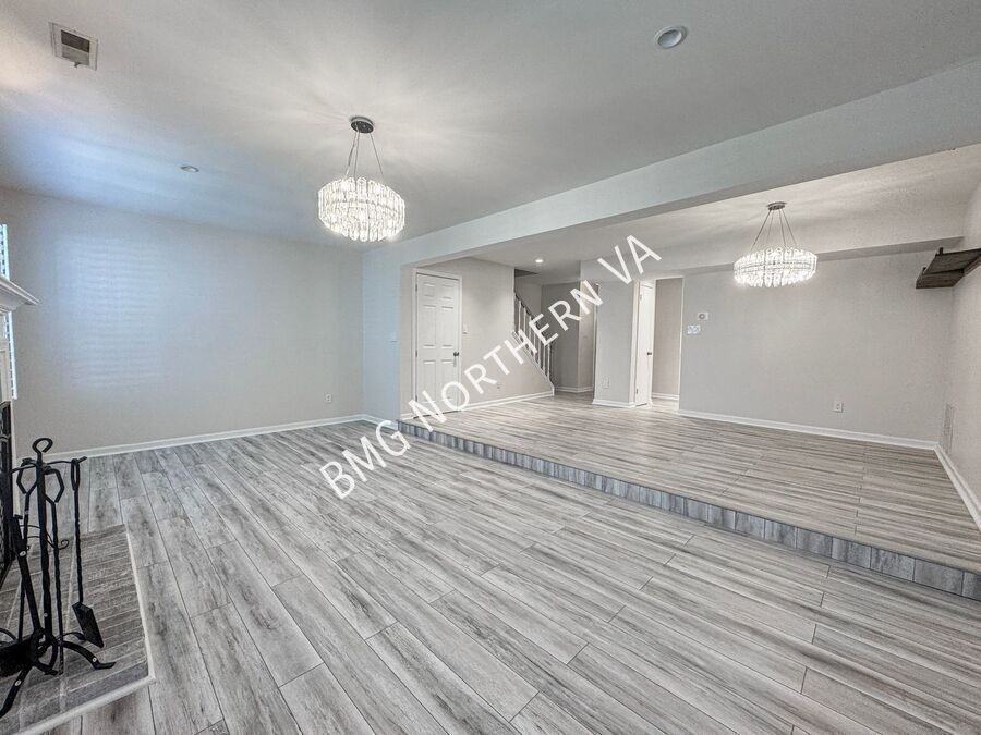 7450 Adams Park Ct - Photo 4 of 35
