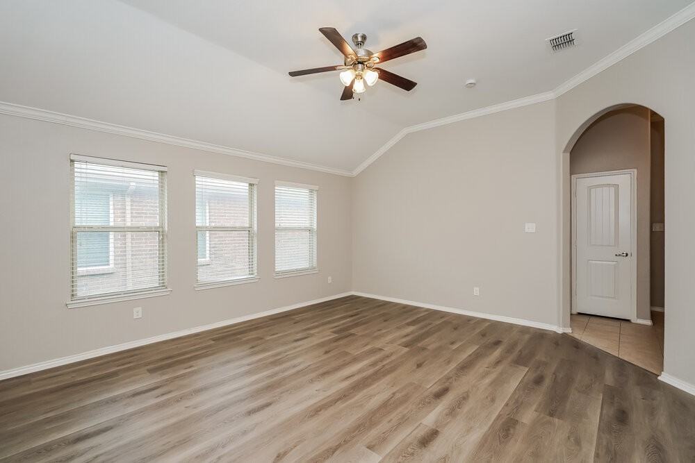 14409 Mainstay Way - Photo 3 of 16