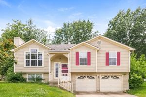 featured image of 113 W Laredo Trl