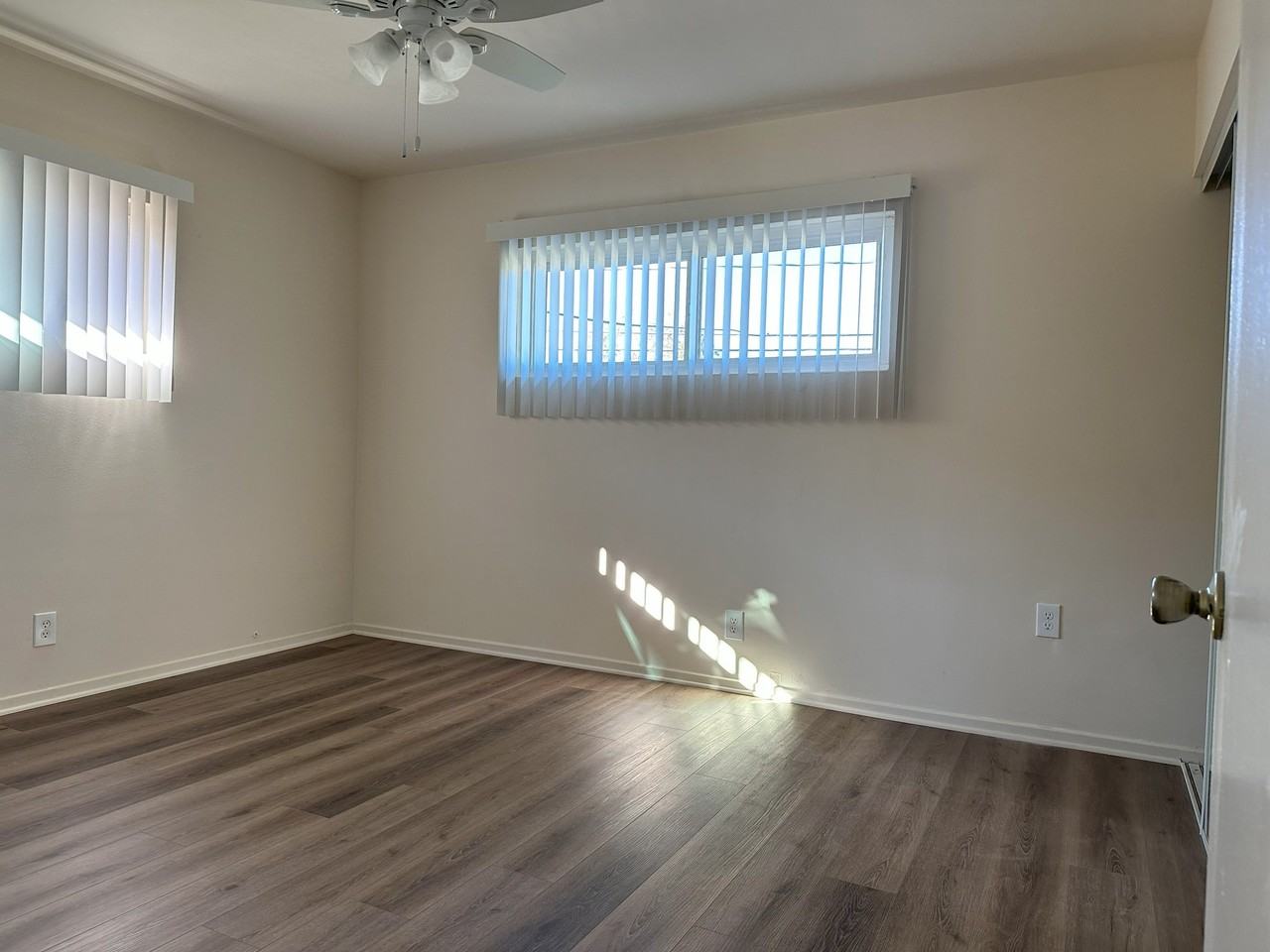 451 E Rowland St - Photo 3 of 8