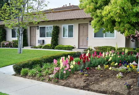 451 E Rowland St - Photo 6 of 8