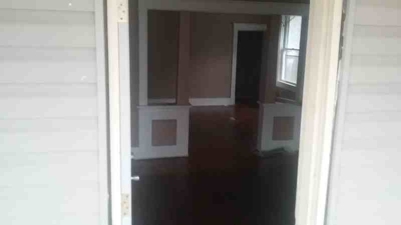 1122 Madeline St - Photo 2 of 8