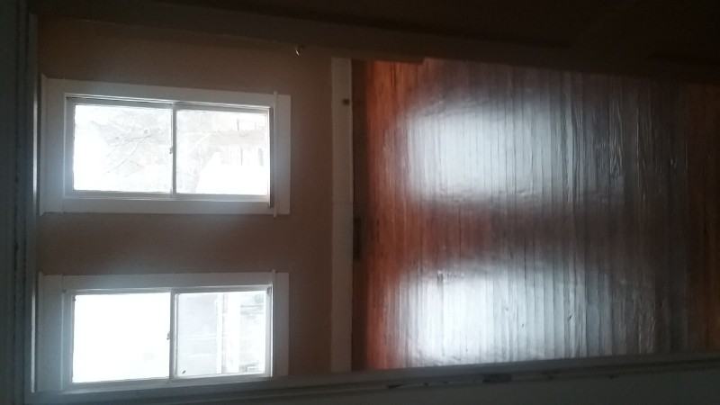 1122 Madeline St - Photo 7 of 8