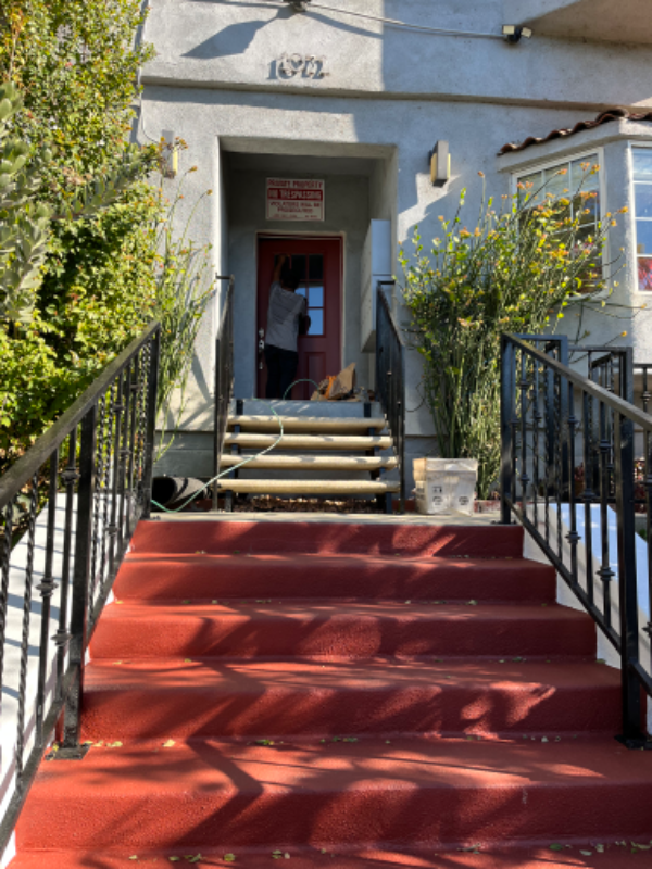 1072 Laguna Ave - Photo 7 of 33