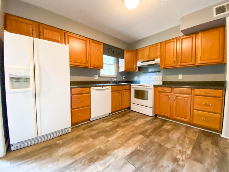 328 Peterson Rd - Photo 7 of 13