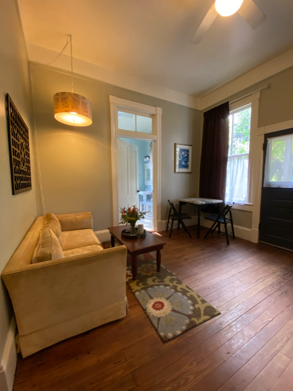 203 W 35th St - Photo 7 of 11