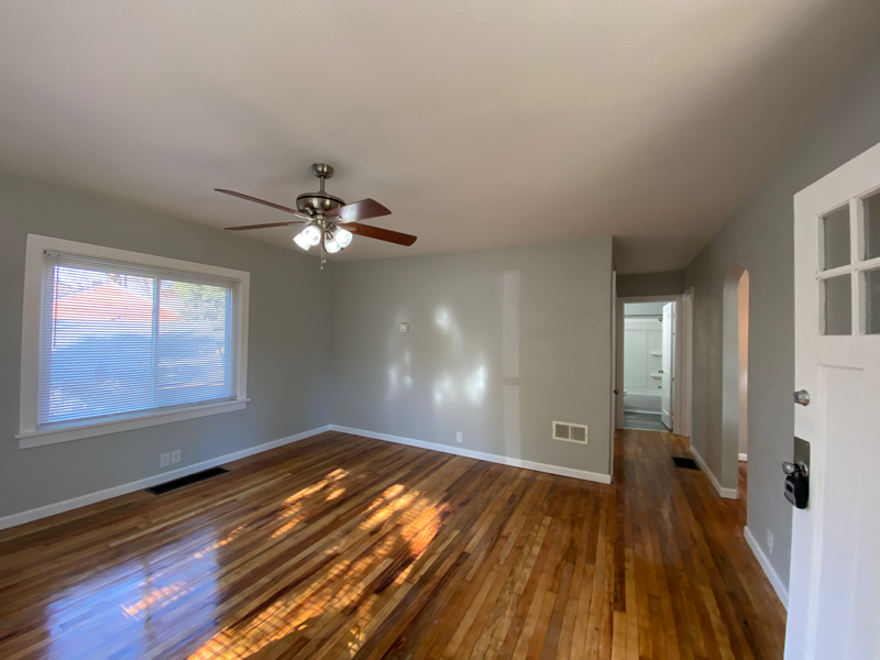 3020 Forest Dr - Photo 3 of 25