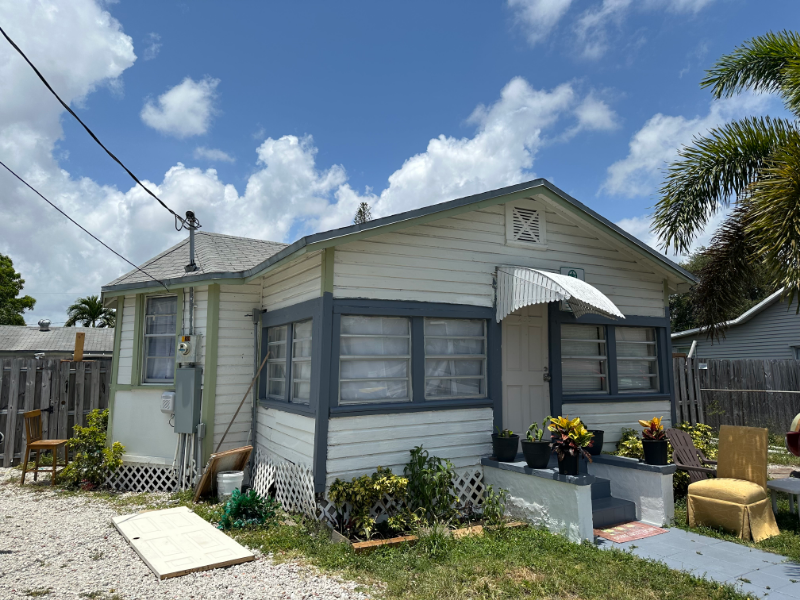 233 Nw 5th Ave - Photo 2 of 14