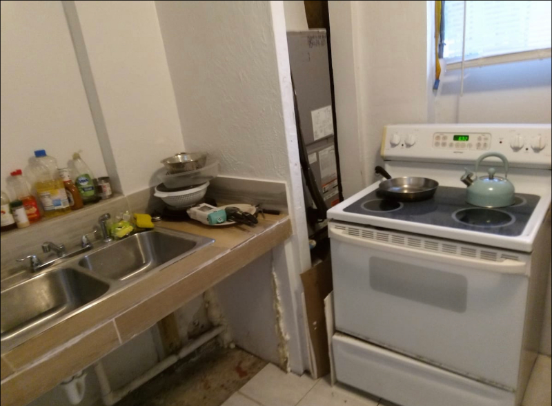 616 Nw 14th Way - Photo 2 of 6