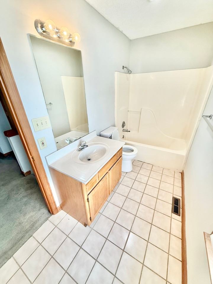105 Mountain View Dr - Photo 6 of 10