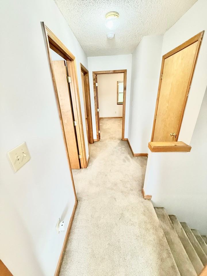 105 Mountain View Dr - Photo 7 of 10
