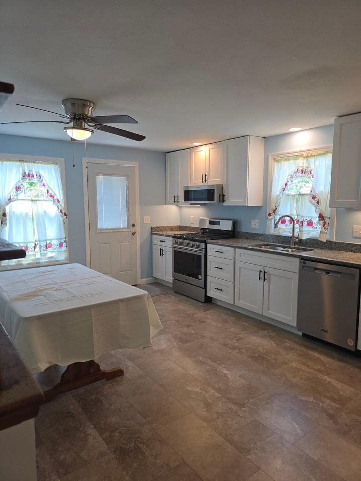 15 Holly Dr - Photo 3 of 11