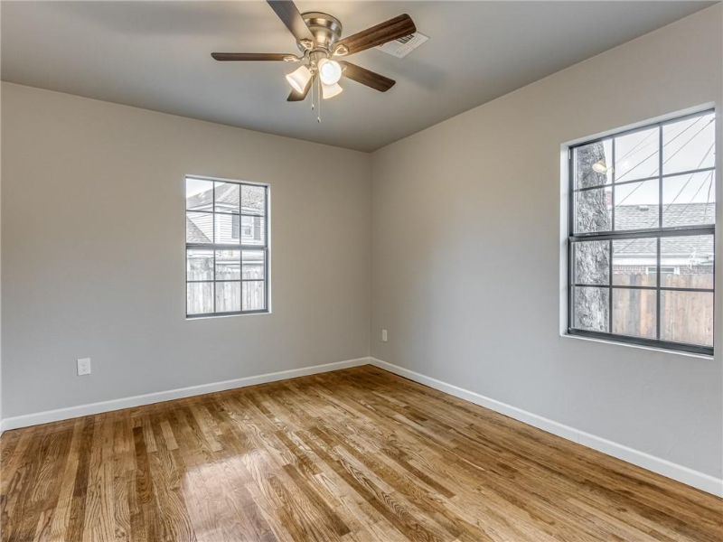 2608 Nw 37th St - Photo 7 of 13