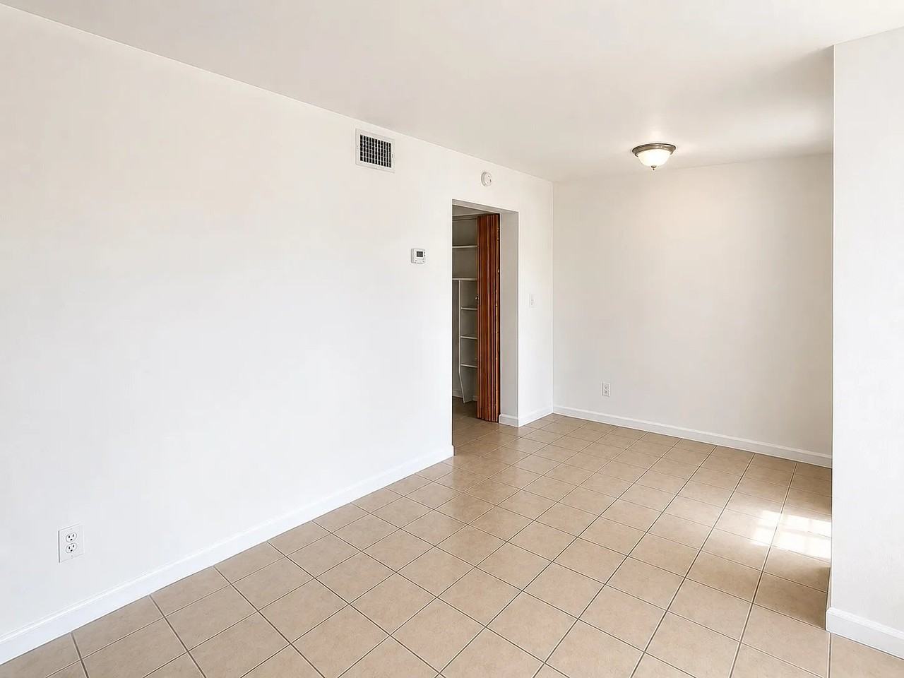 3701 Sw 59th Ter #11 - Photo 7 of 7