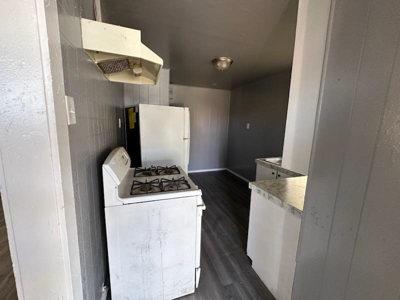 1810 Avenue R #C - Photo 4 of 5