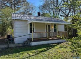 featured image of 1009 W Washington St