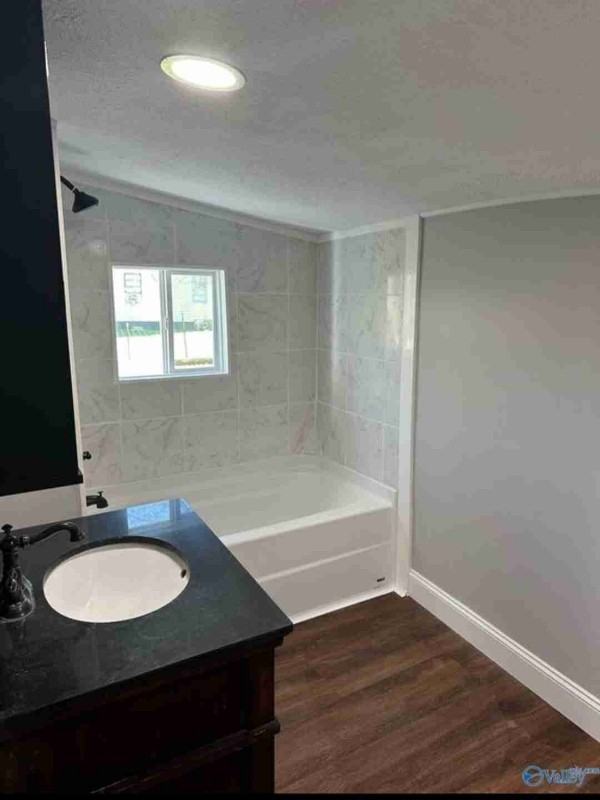 1009 W Washington St - Photo 3 of 5