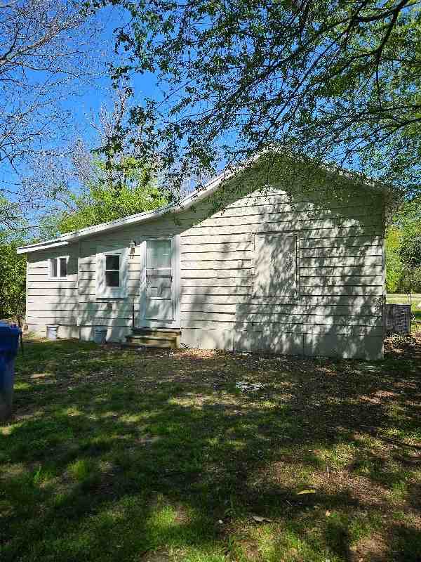 1009 W Washington St - Photo 5 of 5