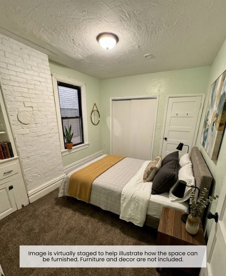 303 Peebles St - Photo 5 of 10