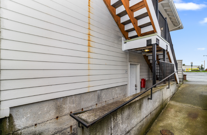 328 91st Ave Ne #24 - Photo 3 of 19