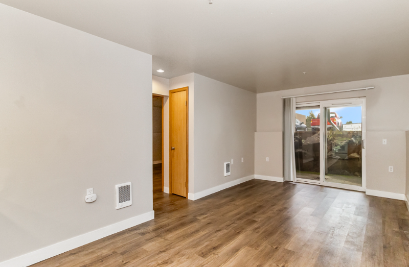 328 91st Ave Ne #24 - Photo 5 of 19