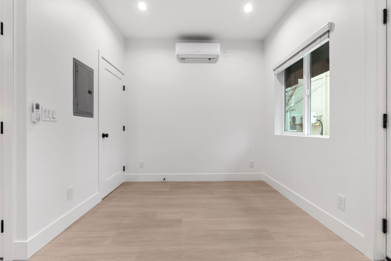 5852 Colfax Ave #5852 - Photo 6 of 9