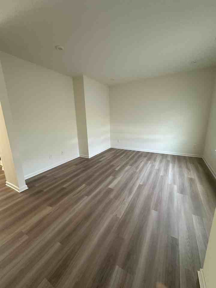 423 Bassett Ln