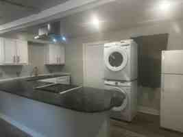 featured image of 207 E Gleason St