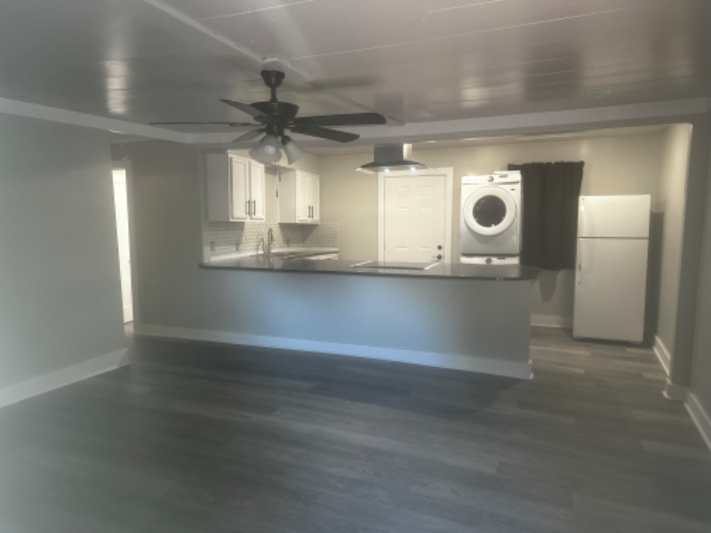 207 E Gleason St - Photo 2 of 16