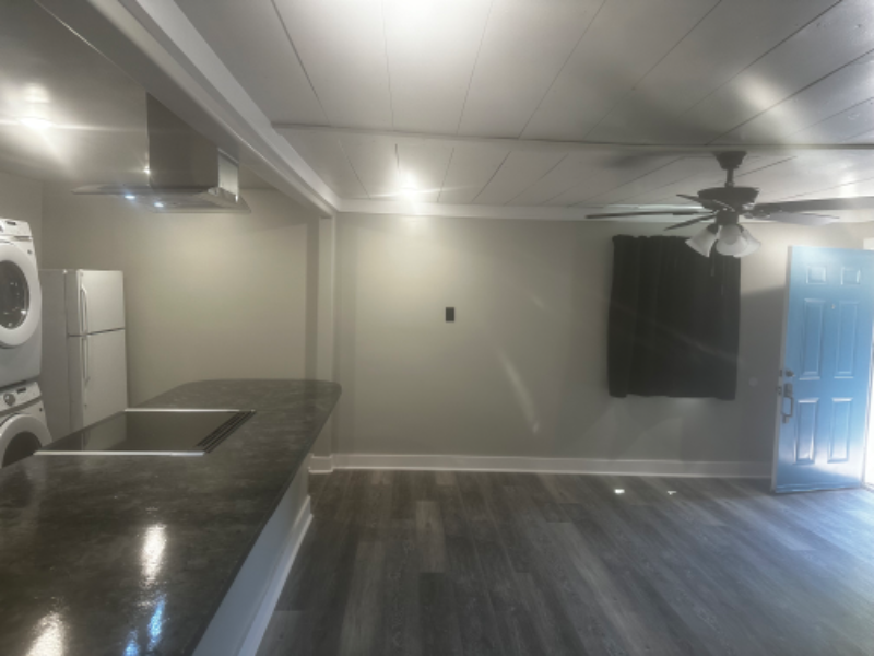 207 E Gleason St - Photo 4 of 16