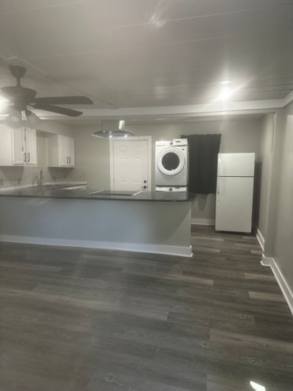 207 E Gleason St - Photo 6 of 16