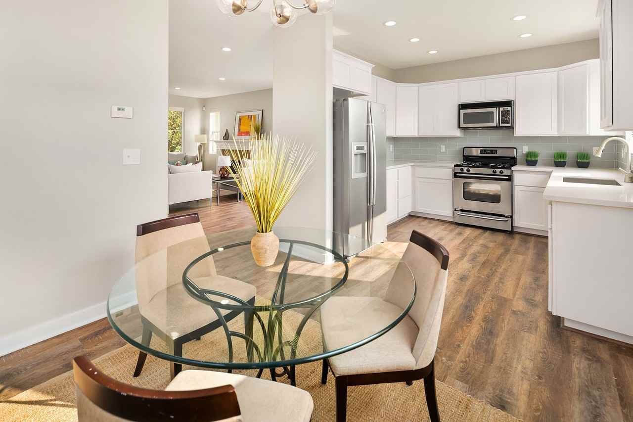 2406 28th Pl Ne - Photo 2 of 17
