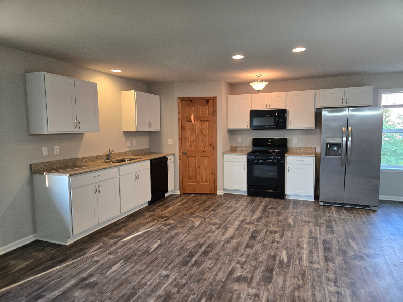 1044 Witbeck Dr - Photo 5 of 19