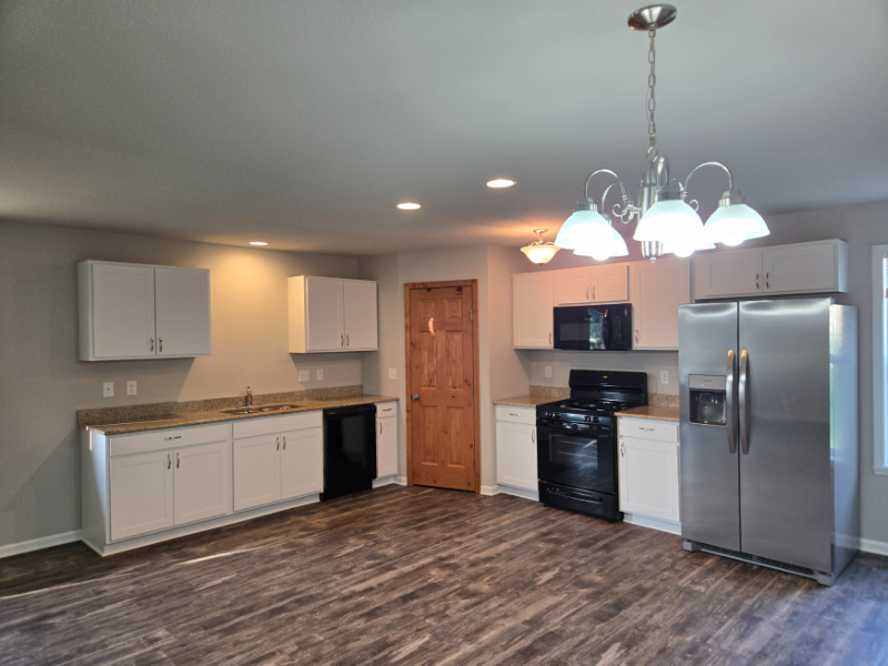 1044 Witbeck Dr - Photo 6 of 19