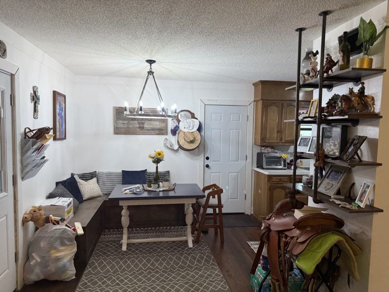 3153 Roosevelt Dr - Photo 3 of 20